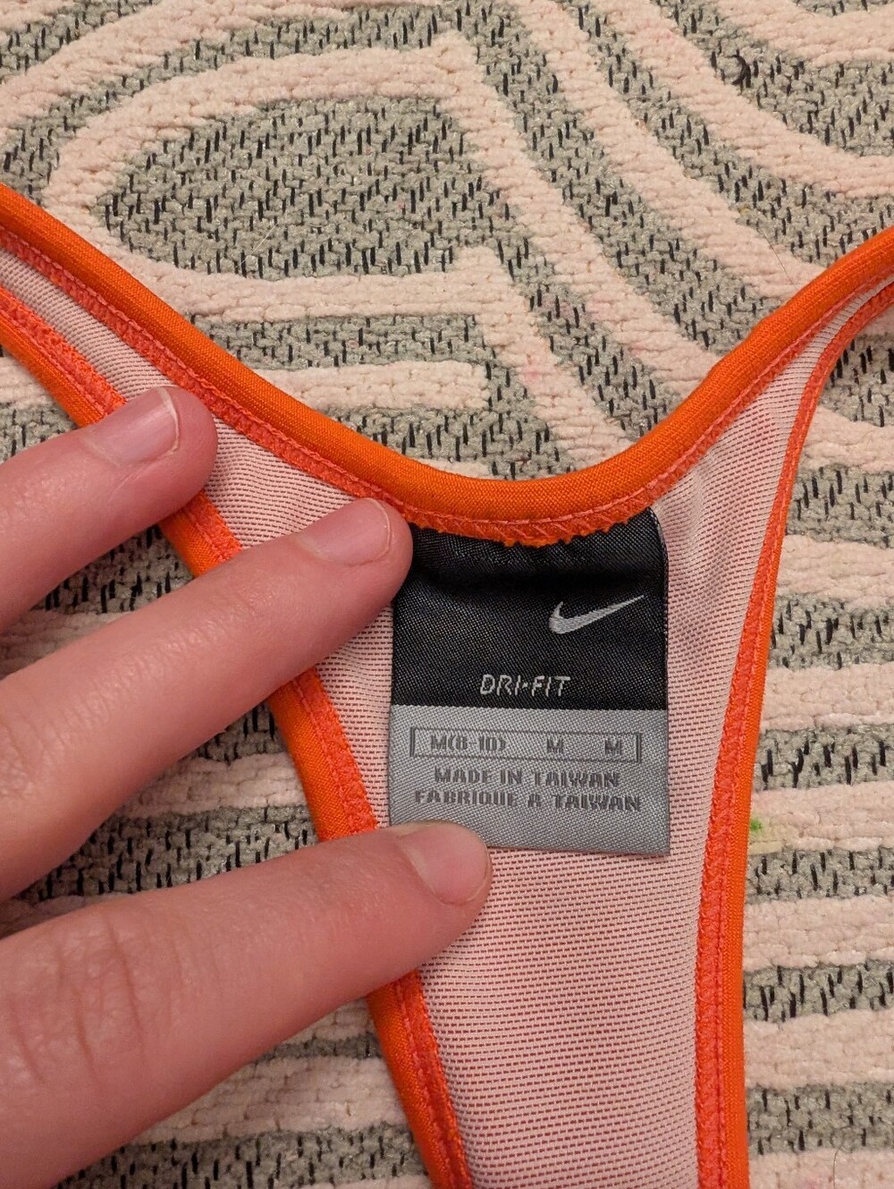 Nike Women's Color Block Racerback Tank With Built In Bra - Picture 2 of 7